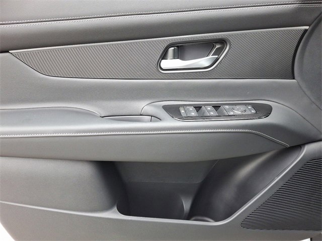 Certified 2025 Nissan Murano SV image 10