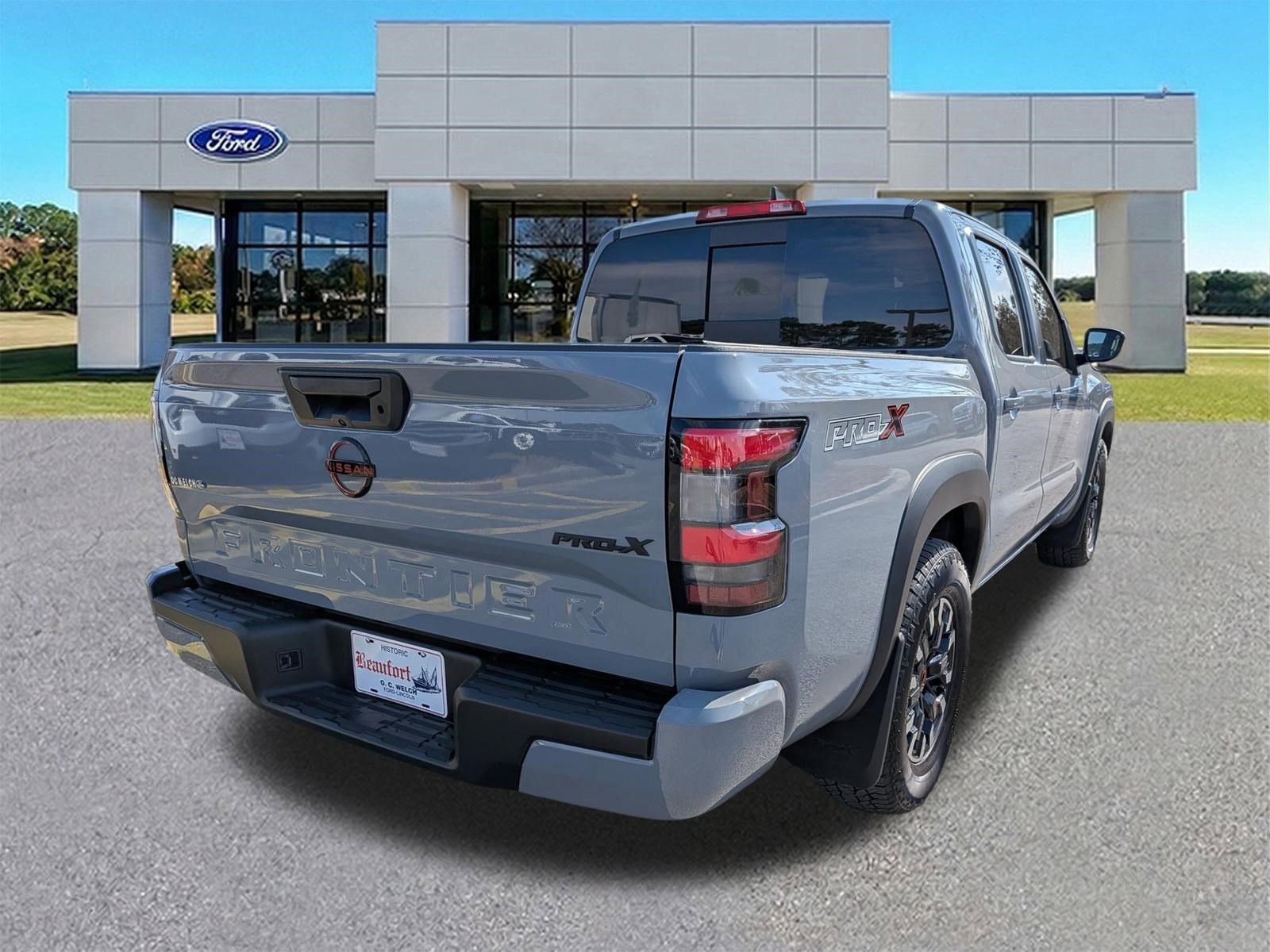 Used 2024 Nissan Frontier Pro-X image 4