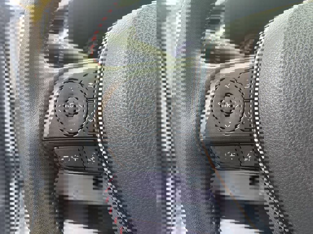 Used 2021 Toyota RAV4 SE w/ Weather & Moonroof Package AWD/4WD image 24