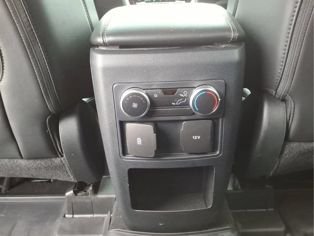 Used 2021 Ford Explorer XLT w/ Equipment Group 202A AWD/4WD image 28