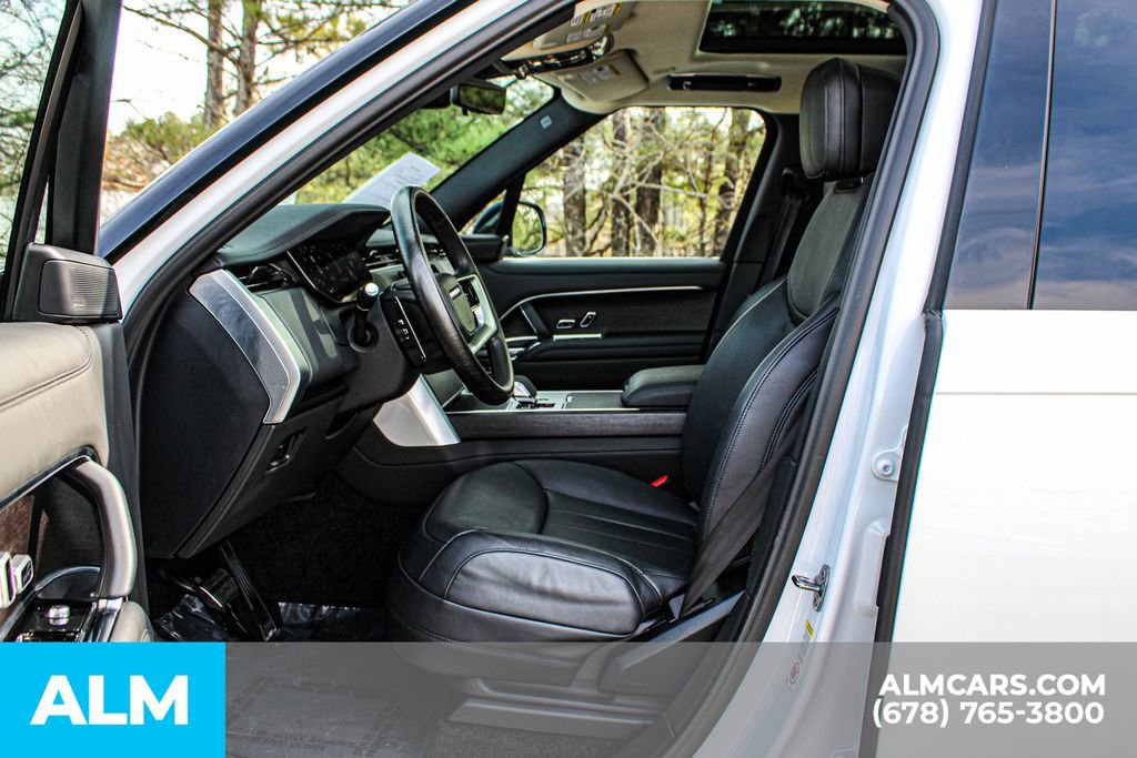 Used 2024 Land Rover Range Rover SE image 16