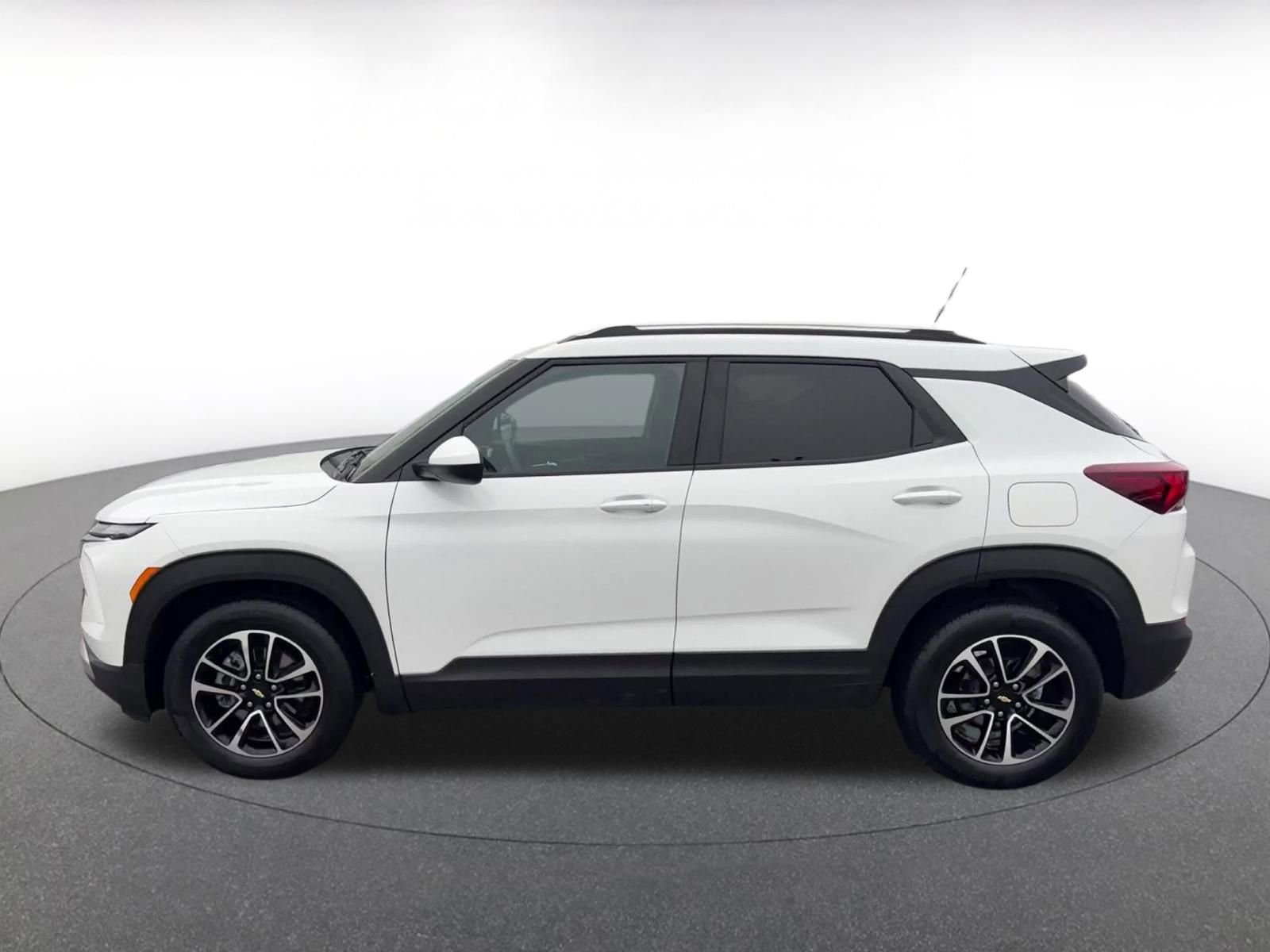 Used 2025 Chevrolet TrailBlazer LT image 9