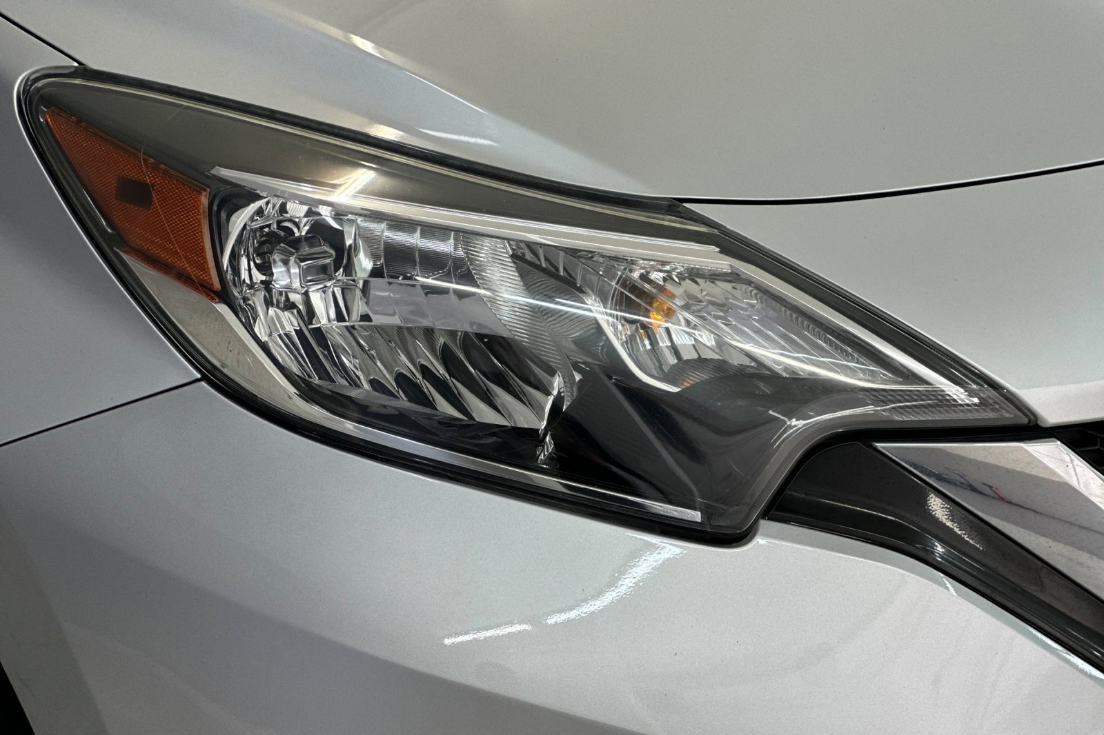 Used 2018 Nissan Versa Note SR image 10