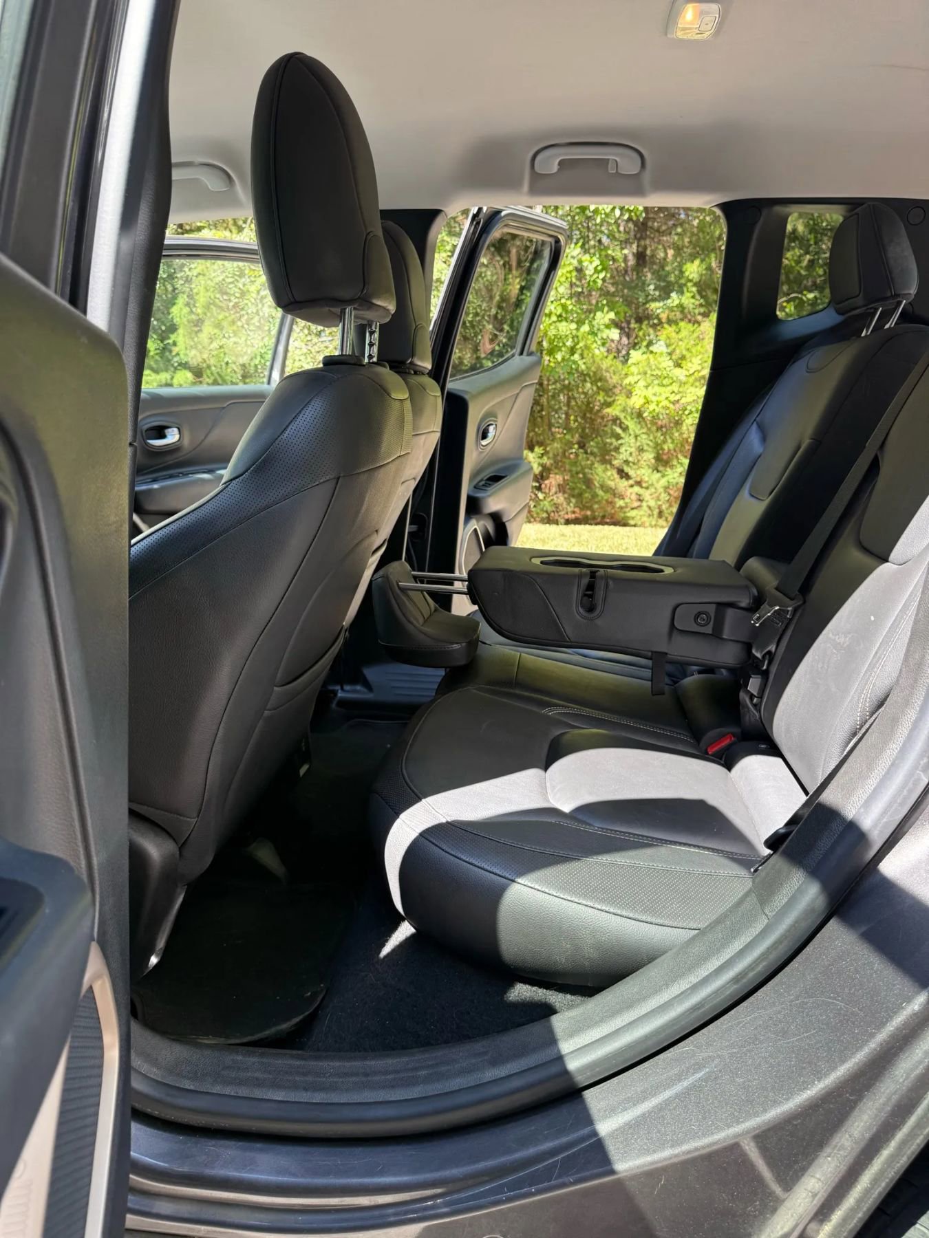 Used 2017 Jeep Renegade Limited image 15