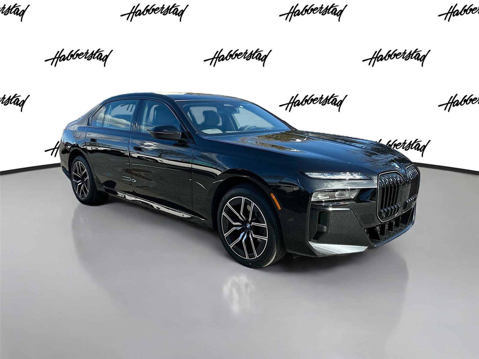 New 2026 BMW 760i xDrive w/ Executive Package image 3