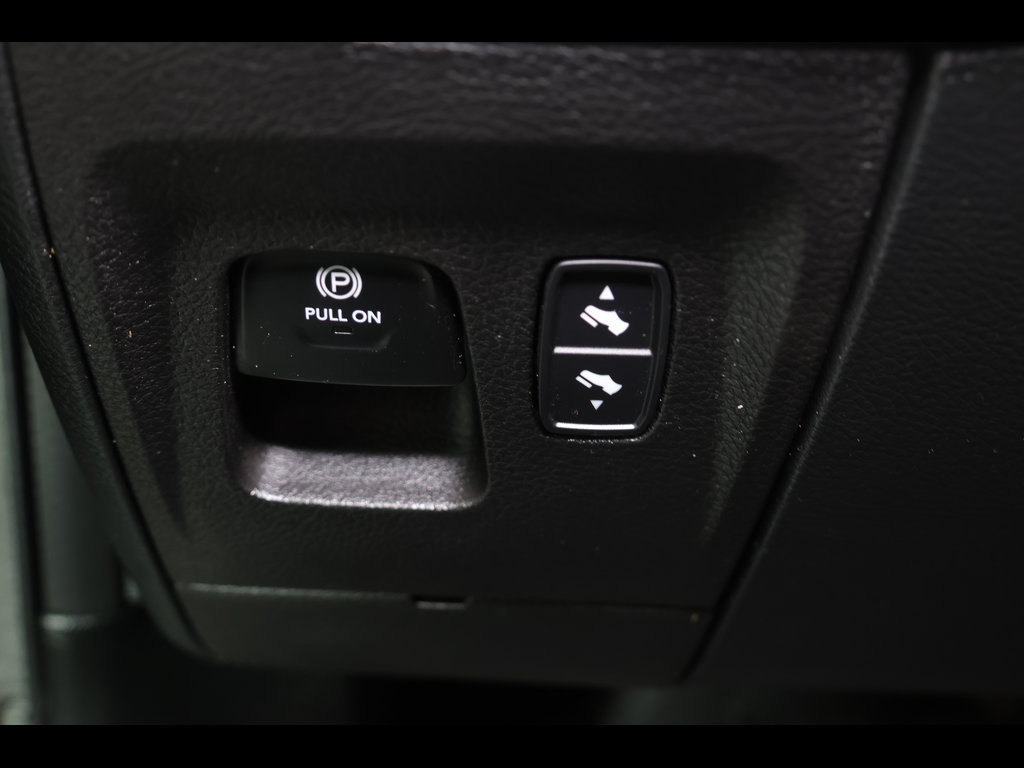 Used 2022 RAM 1500 Big Horn AWD/4WD image 29