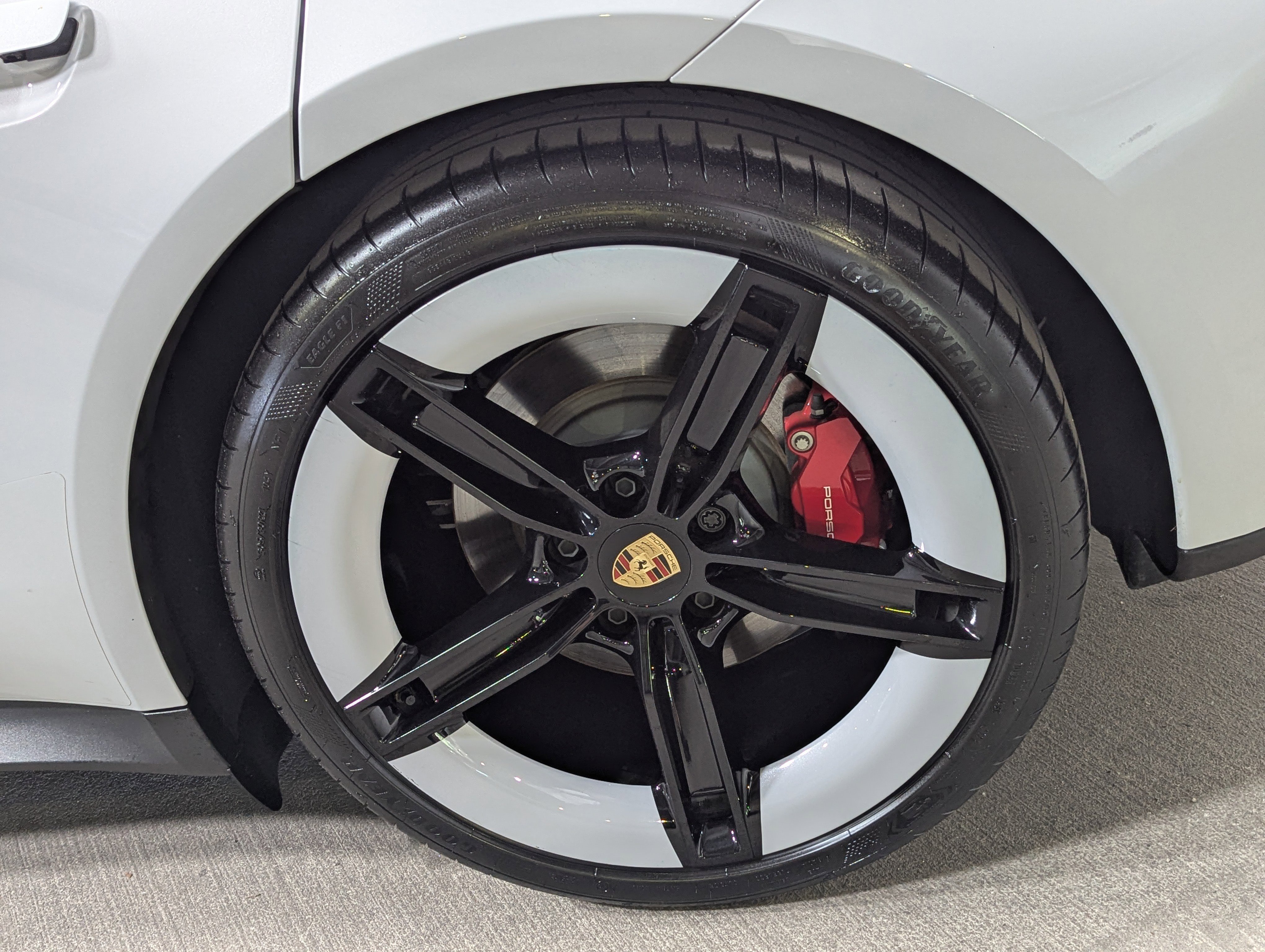 Used 2025 Porsche Taycan 4S image 13