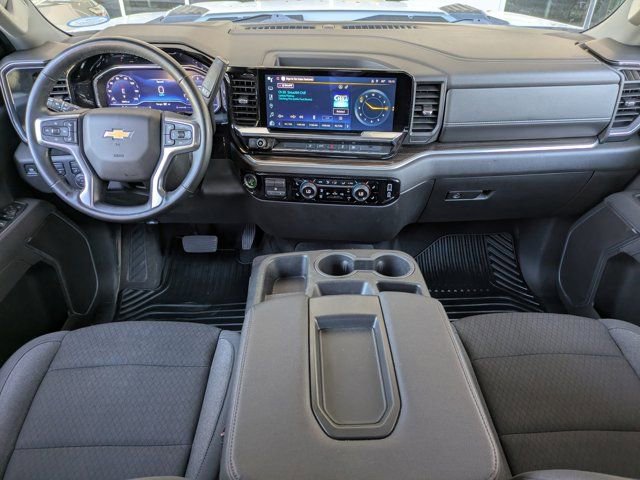 Used 2025 Chevrolet Silverado 2500 LT w/ Convenience Package image 4