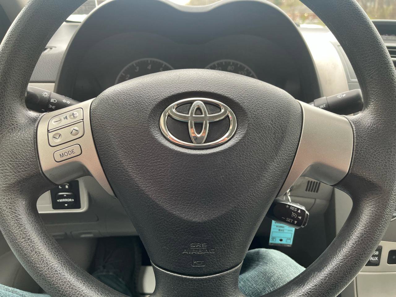 Used 2013 Toyota Corolla LE FWD image 18