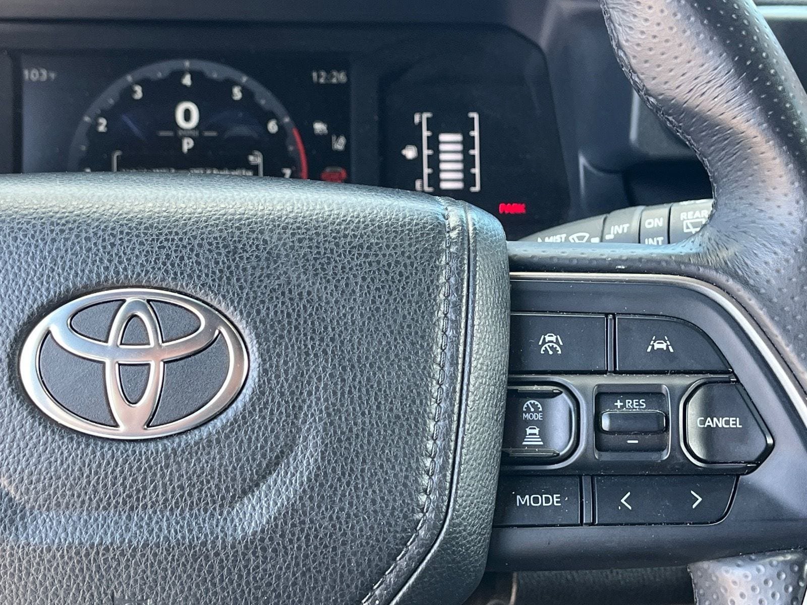 Used 2025 Toyota 4Runner SR5 AWD/4WD image 20