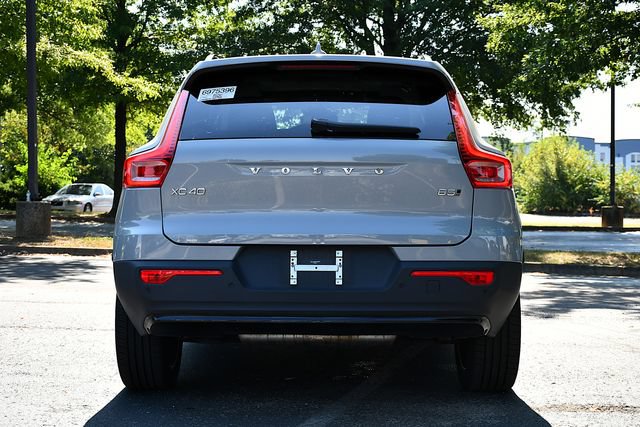 Certified 2026 Volvo XC40 B5 Plus AWD/4WD image 6