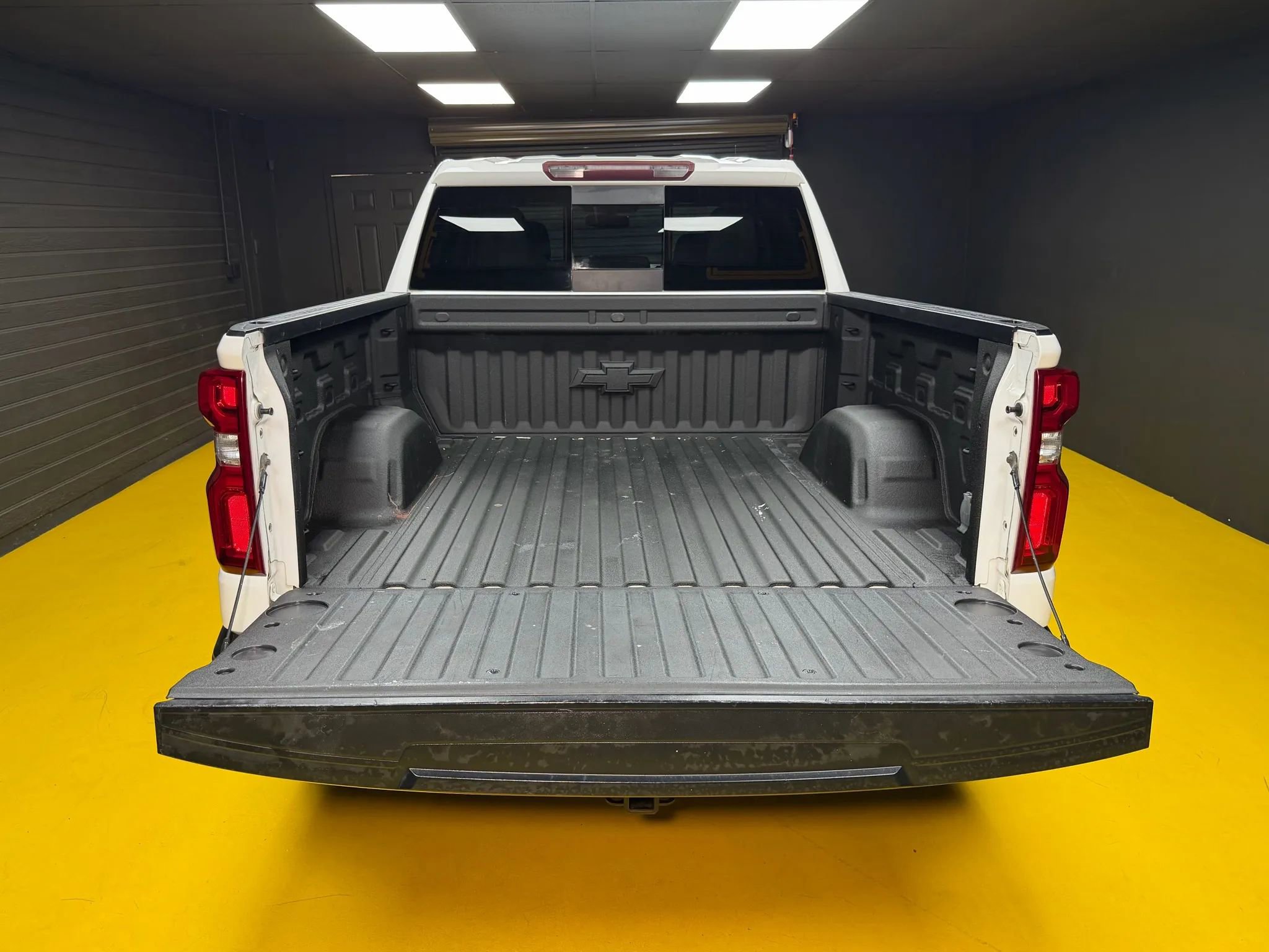 Used 2020 Chevrolet Silverado 1500 LTZ image 16