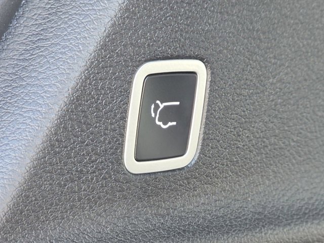 New 2025 Chrysler Pacifica Select w/ Fav Edition Package image 17