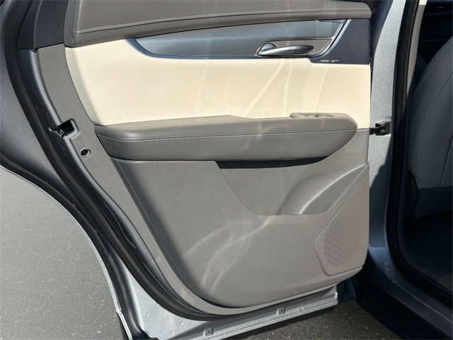 Used 2025 Cadillac XT5 Premium Luxury w/ Technology Package image 11