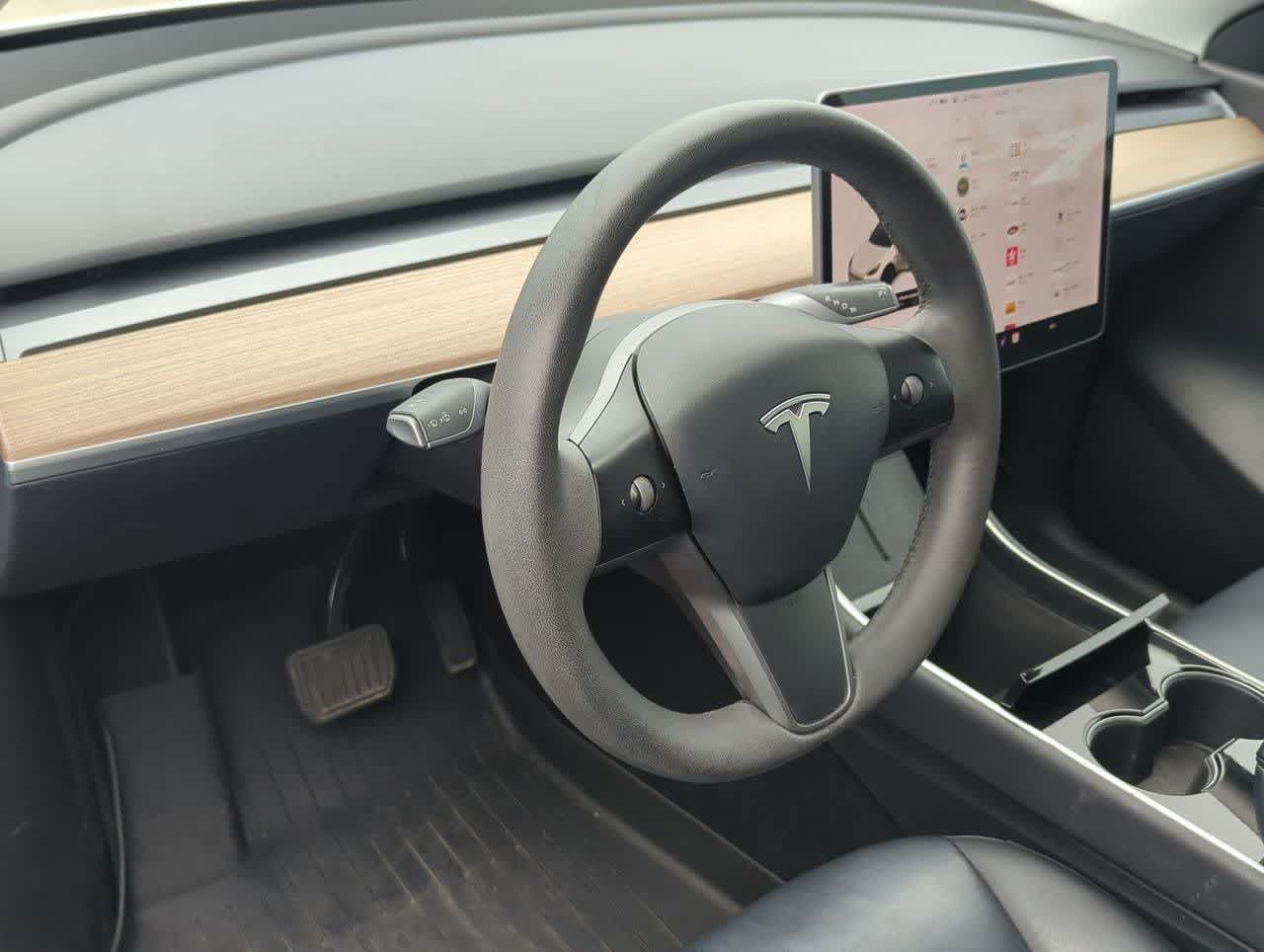 Used 2021 Tesla Model Y Long Range AWD/4WD image 2