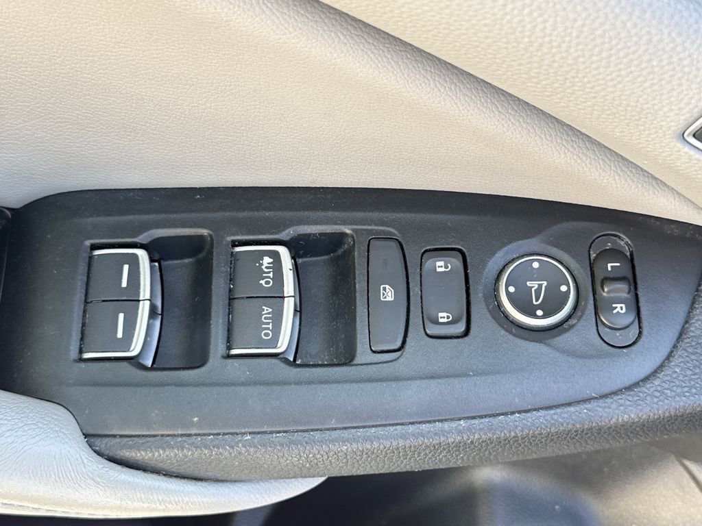 Used 2018 Honda Accord Touring image 14