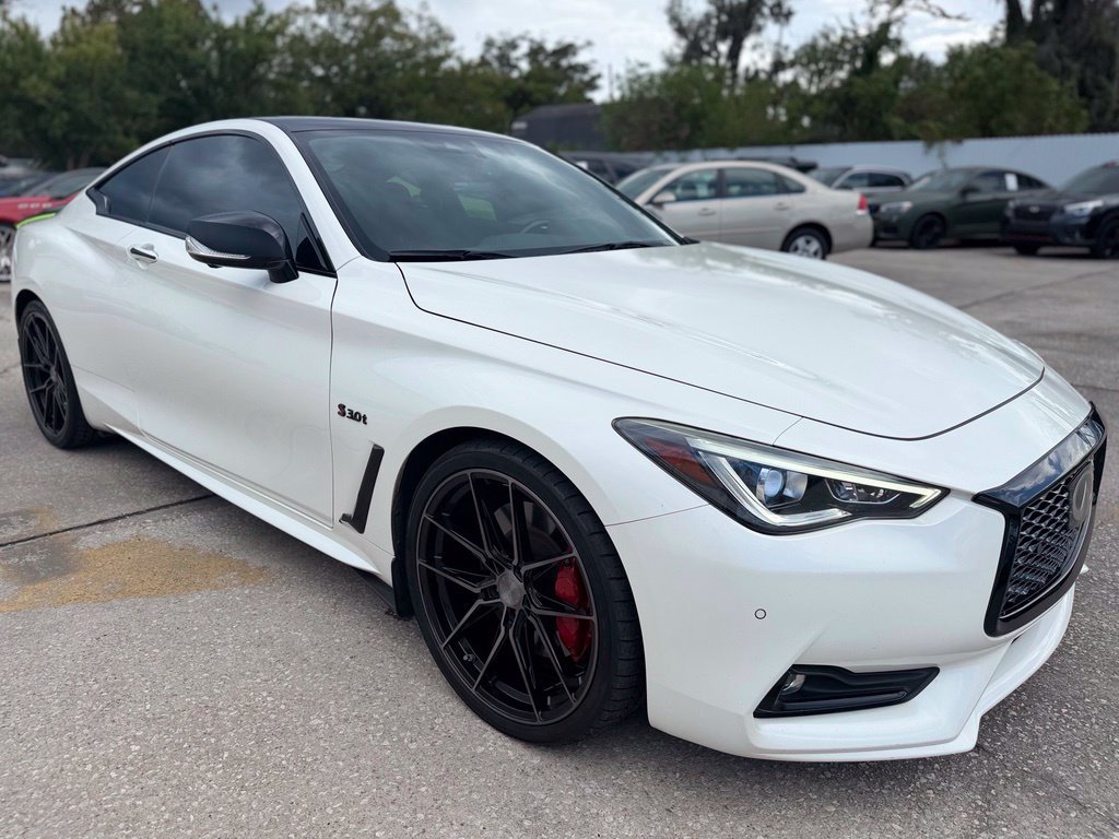 Used 2017 INFINITI Q60 Red Sport 400 AWD/4WD image 8