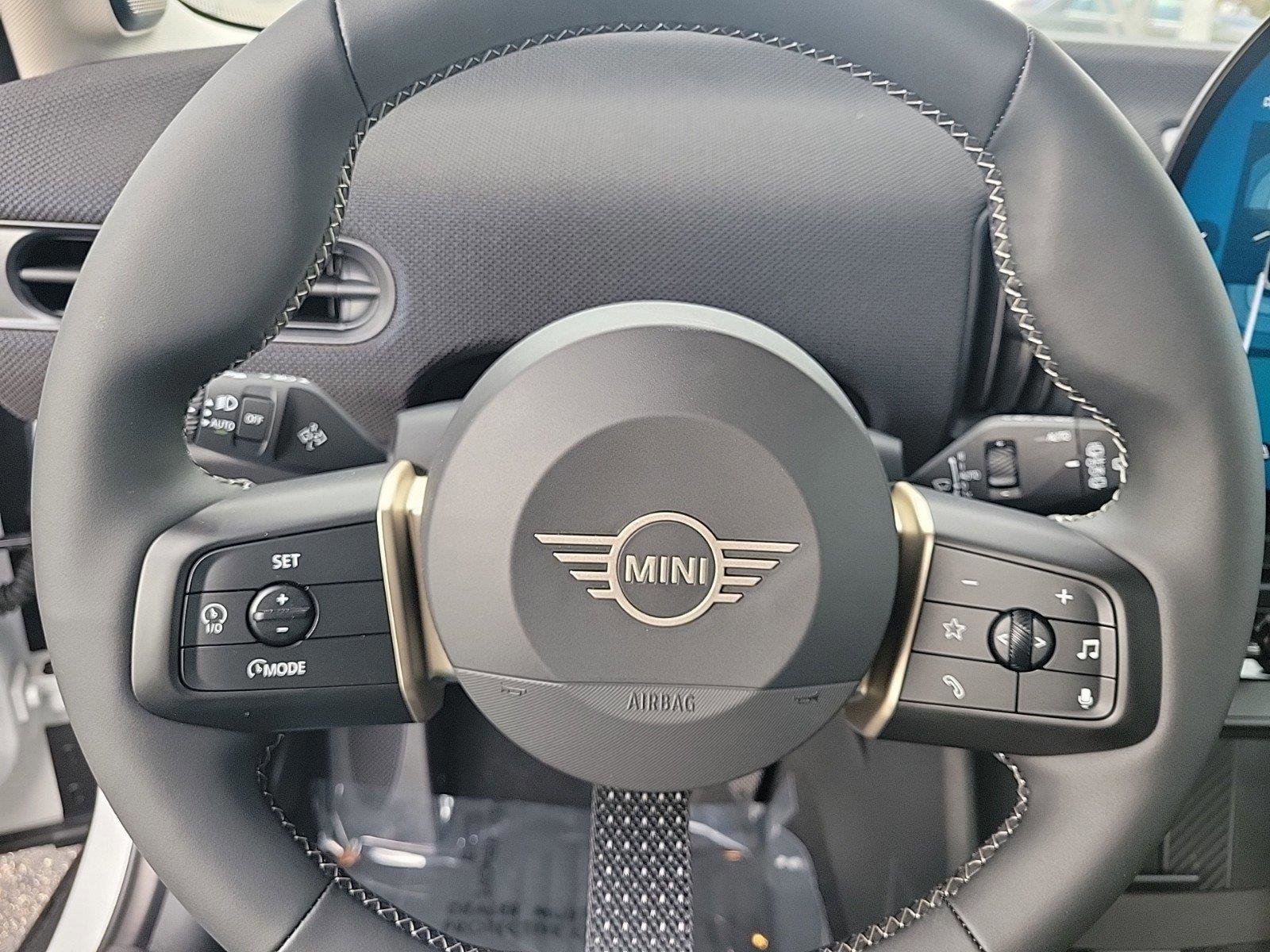 Certified 2025 MINI Cooper S FWD image 31