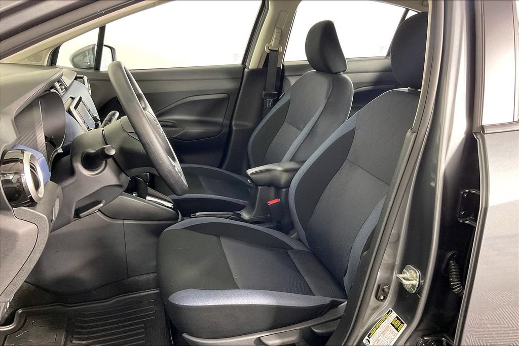 Used 2025 Nissan Versa SV w/ Trunk Package FWD image 30
