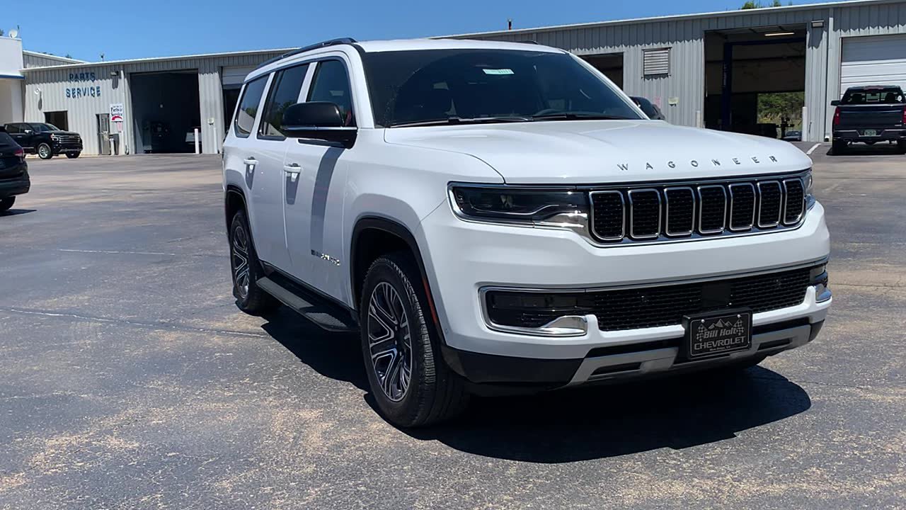 Used 2024 Jeep Wagoneer Series II AWD/4WD image 7