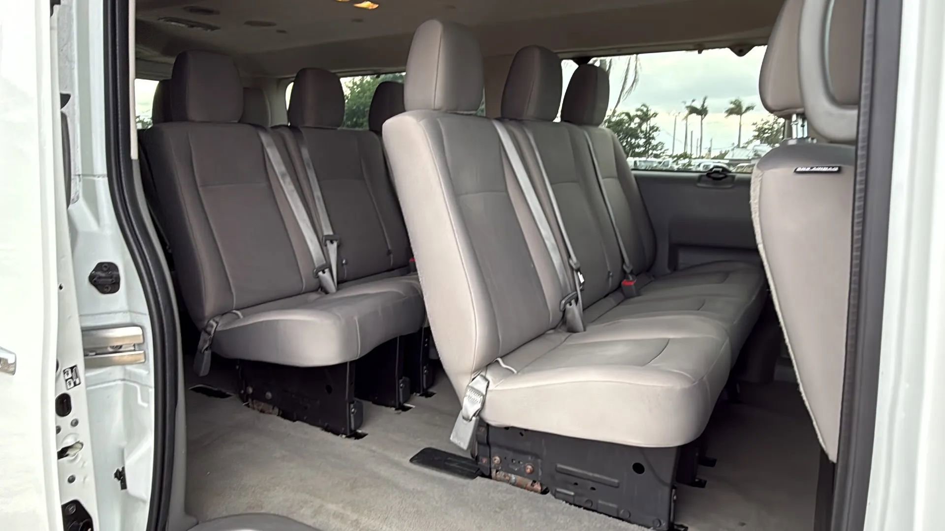 Used 2020 Nissan NV 3500 SV w/ Navigation Package image 17