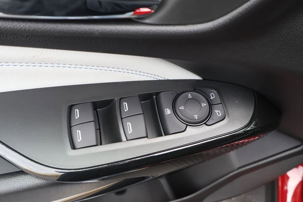 New 2026 Chevrolet Trax LT w/ Sunroof Package FWD image 18