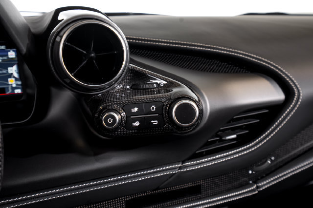 Used 2021 Ferrari F8 Tributo RWD image 44