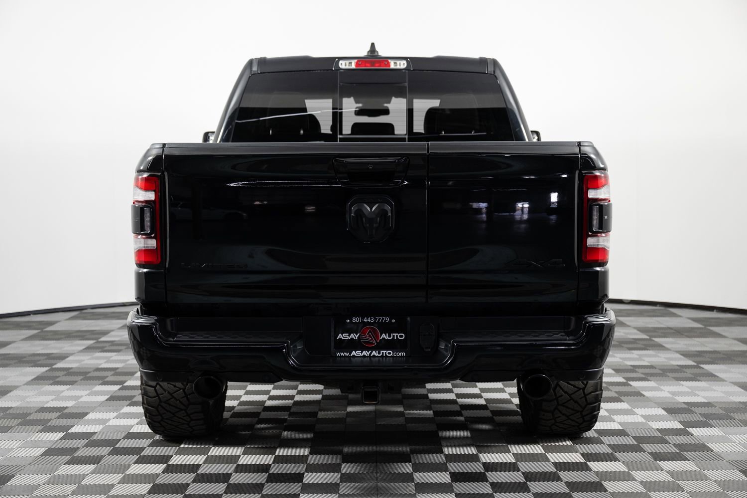 Used 2020 RAM 1500 Limited w/ Black Appearance Package image 6