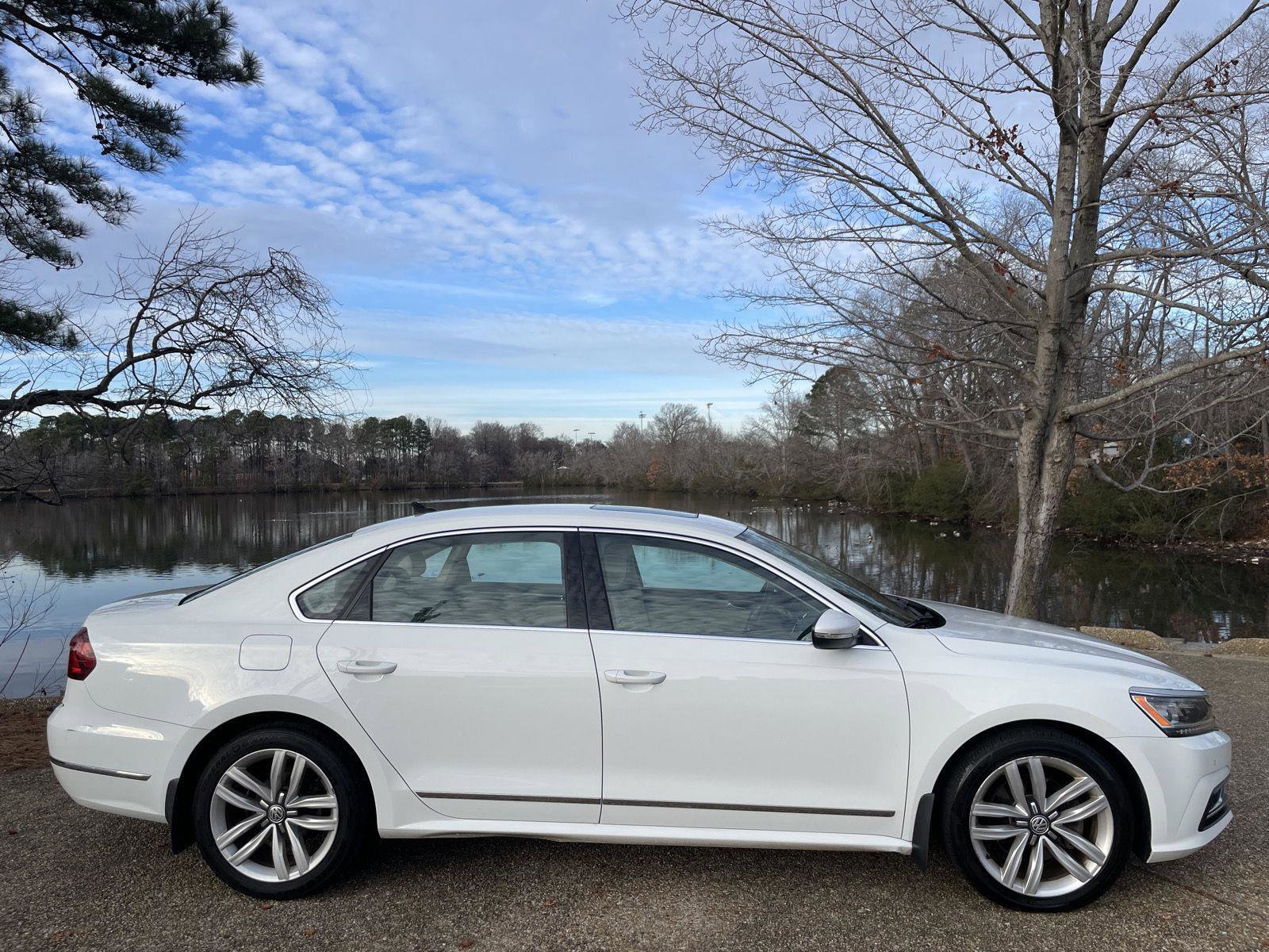Used 2017 Volkswagen Passat 1.8T SE image 3