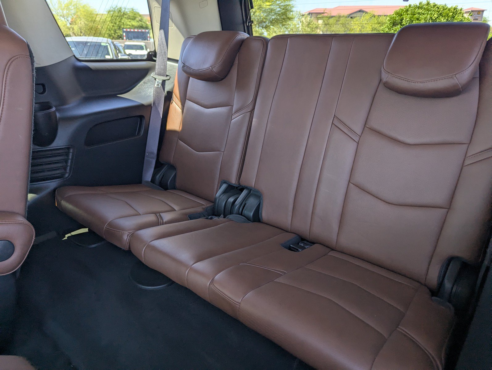 Used 2017 Cadillac Escalade Premium Luxury AWD/4WD image 10
