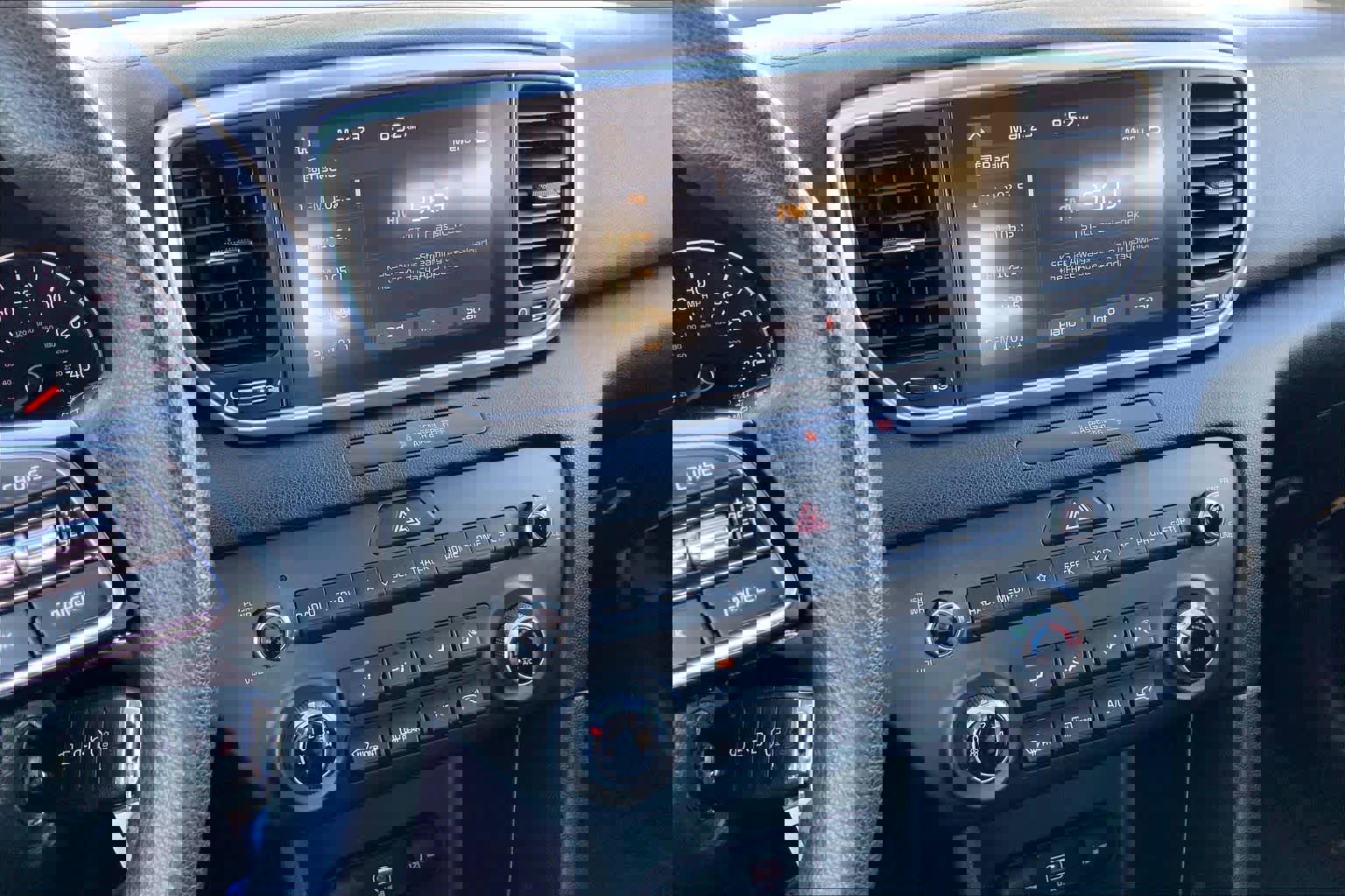 Used 2020 Kia Sportage LX image 6