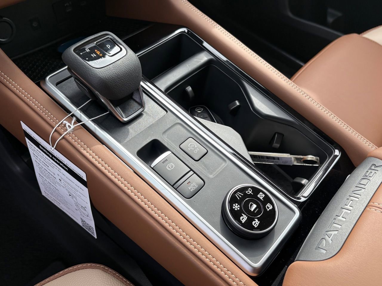 New 2026 Nissan Pathfinder Platinum image 14