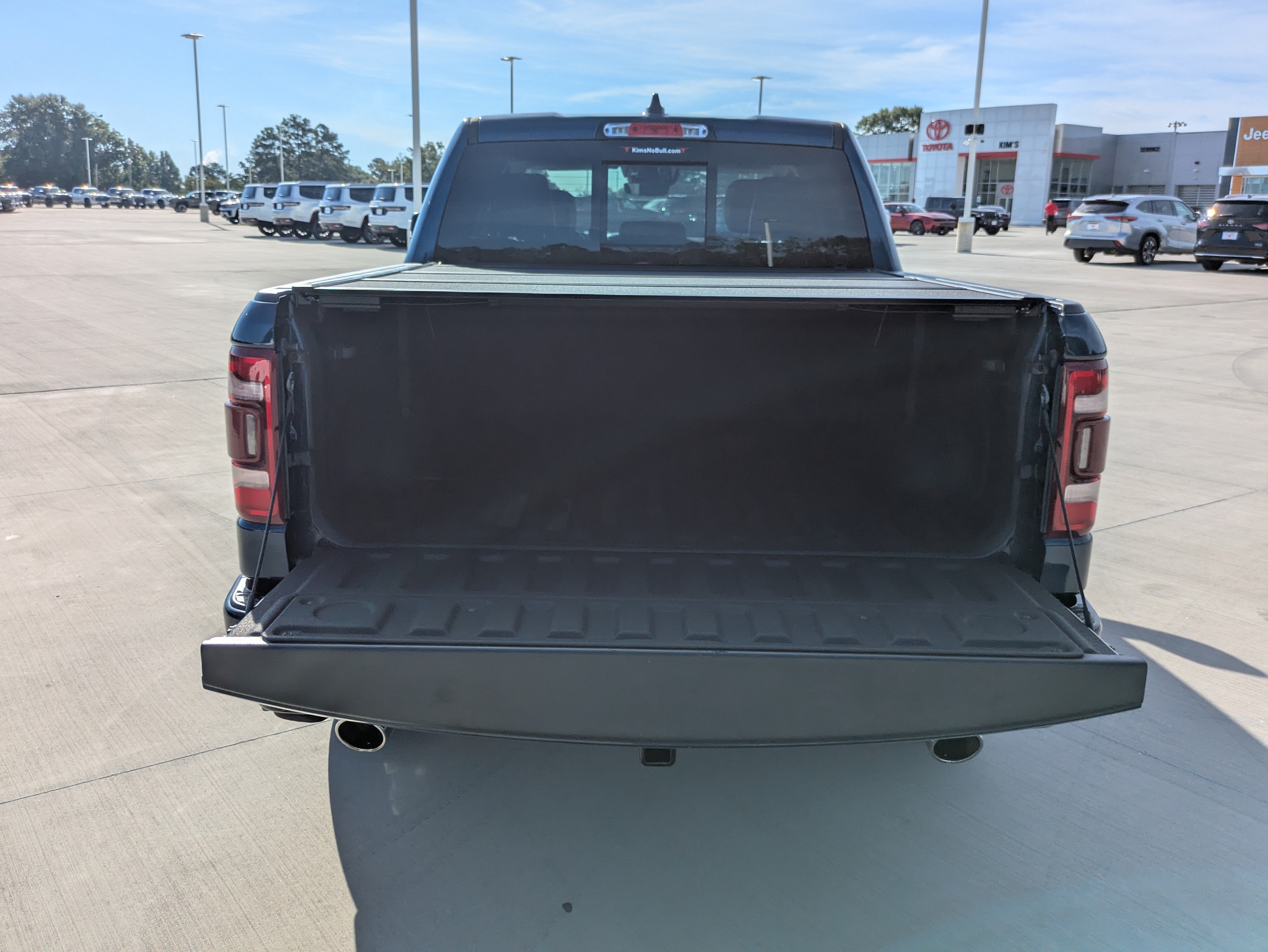 Used 2022 RAM 1500 Laramie RWD image 5