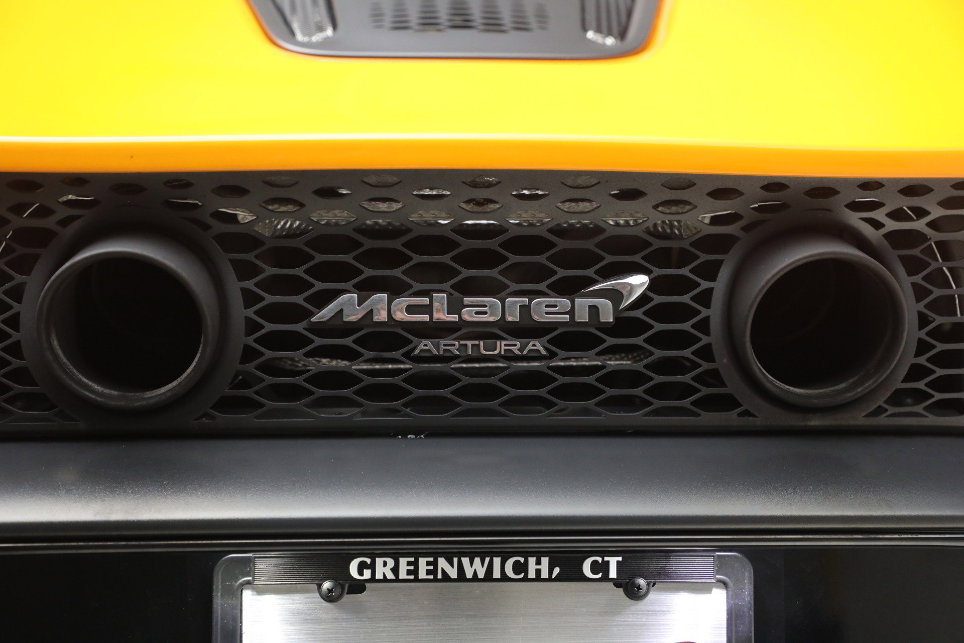 Used 2024 McLaren Artura image 36