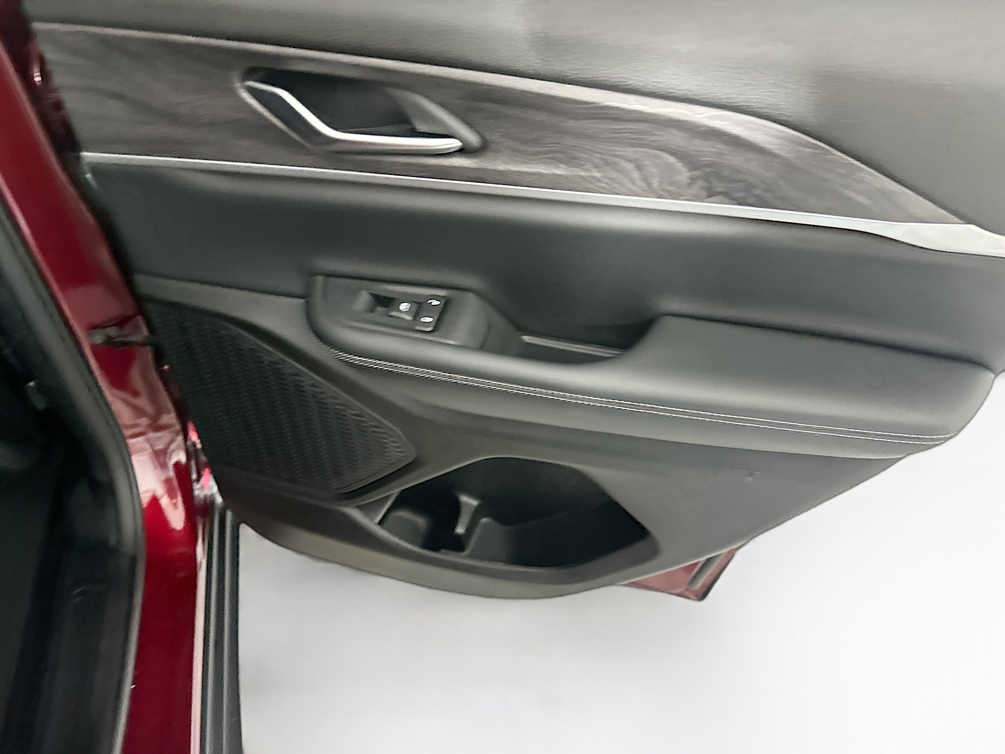 Used 2023 Jeep Grand Cherokee Limited w/ Black Appearance Package image 30