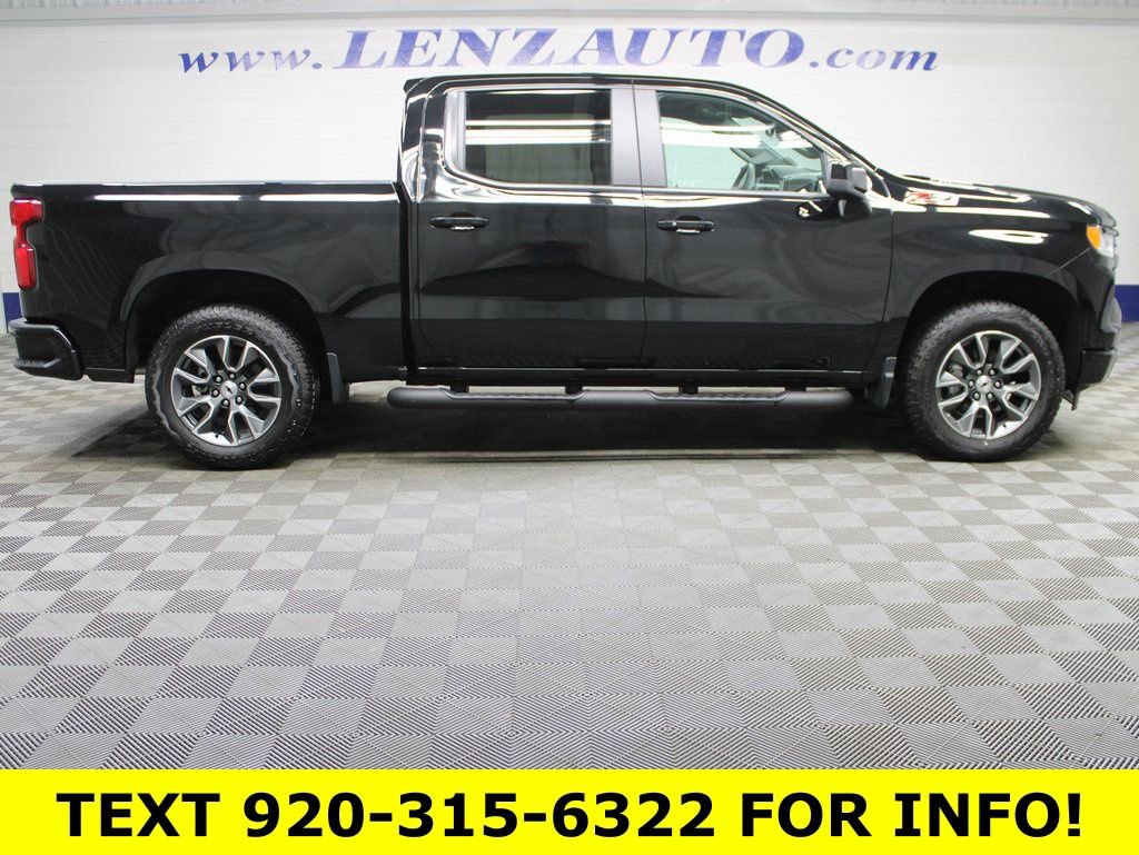 Used 2025 Chevrolet Silverado 1500 RST image 2