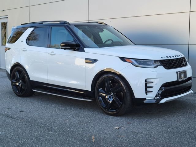 Used 2025 Land Rover Discovery Dynamic SE AWD/4WD image 6