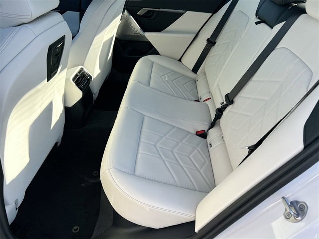 New 2025 BMW i5 eDrive40i w/ Premium Package image 16