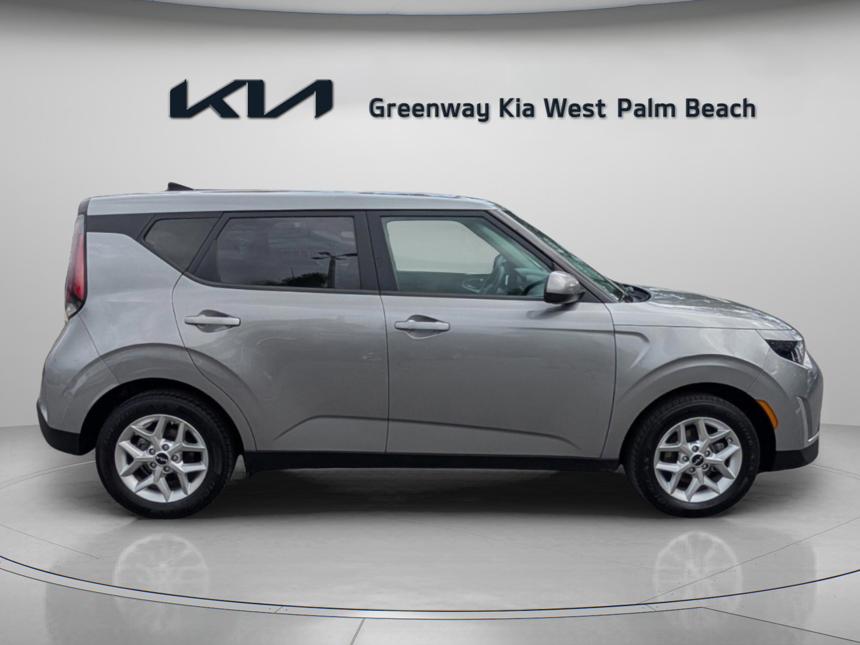 Used 2024 Kia Soul LX w/ Option Group 015 image 5