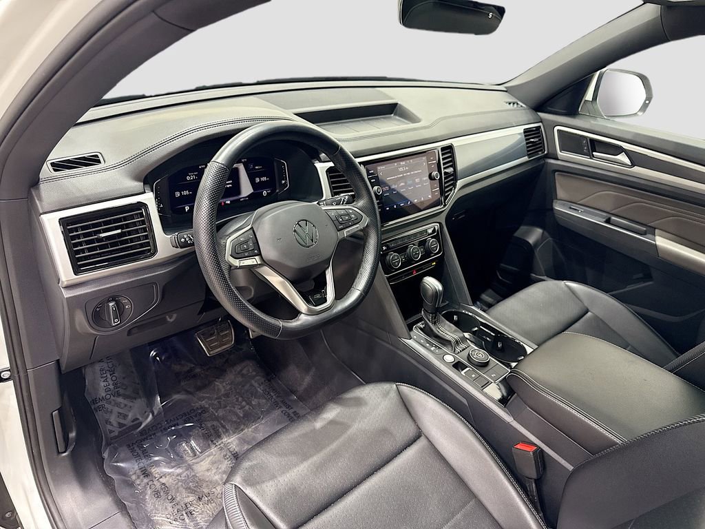 Used 2022 Volkswagen Atlas Cross Sport SEL R-Line image 23