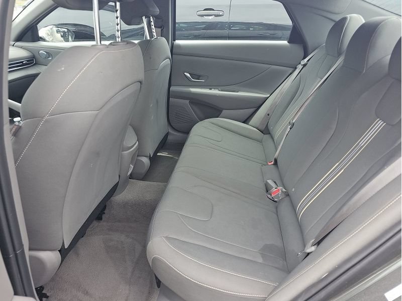Used 2026 Hyundai Elantra Hybrid FWD image 23