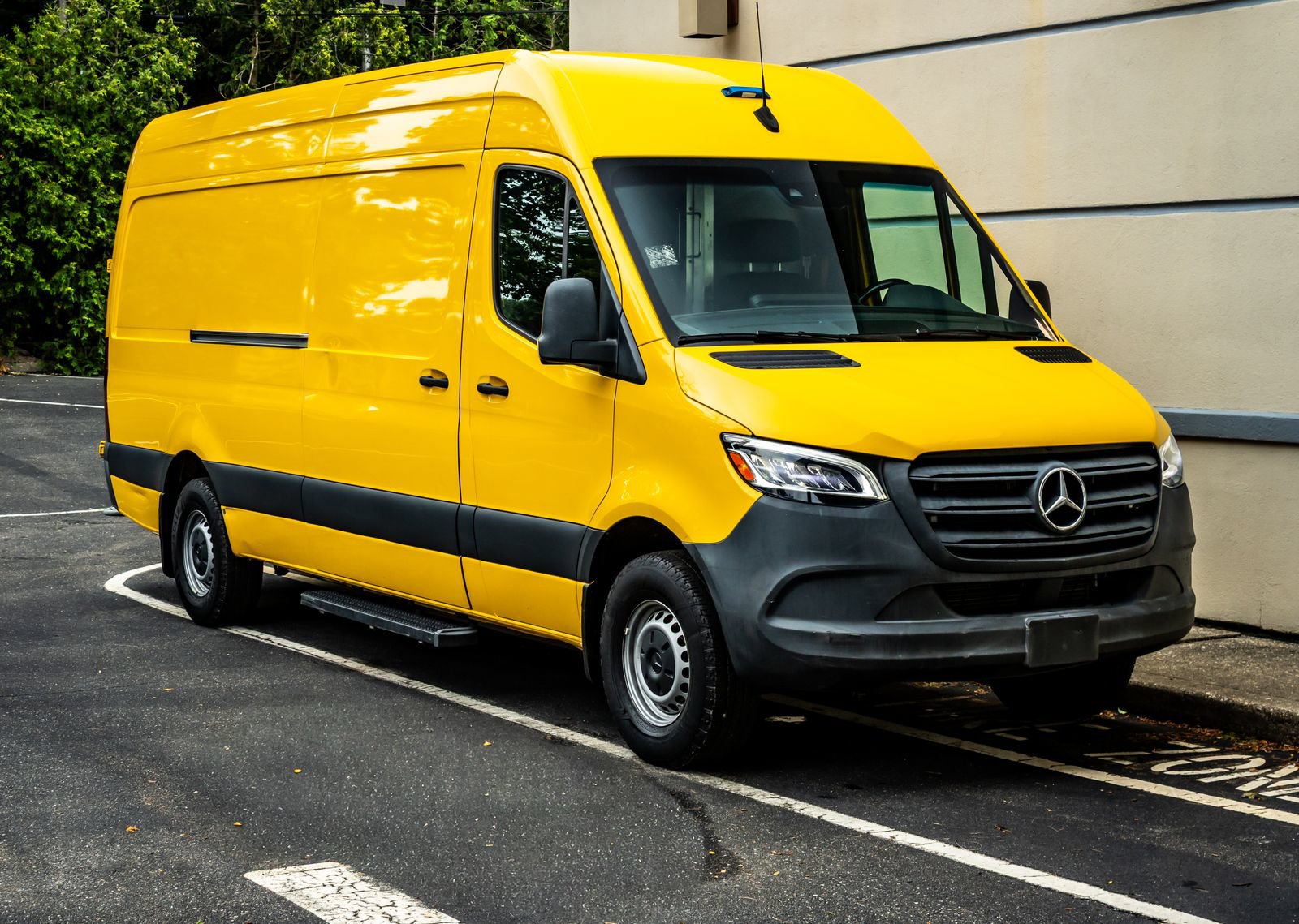 Used 2021 Mercedes-Benz Sprinter 2500 image 10