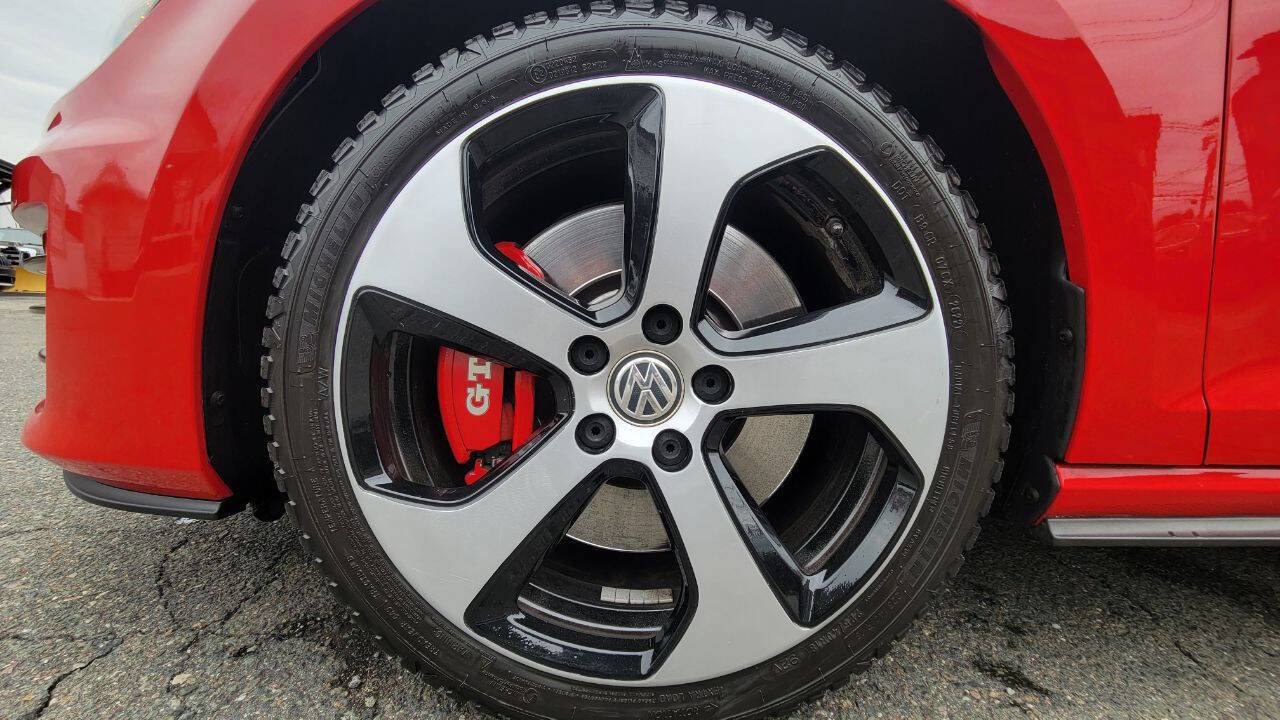 Used 2017 Volkswagen GTI Sport image 34