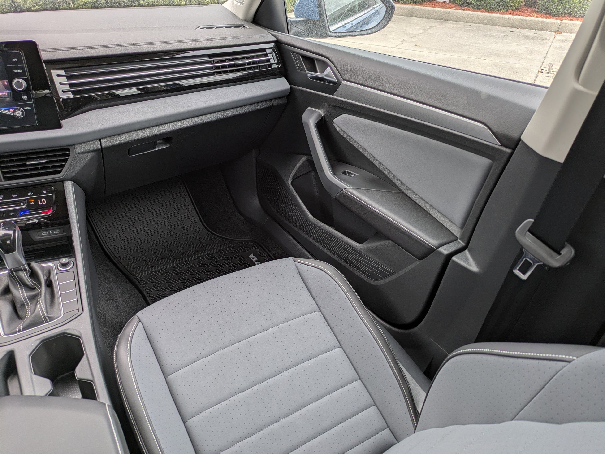 New 2026 Volkswagen Jetta SE image 16