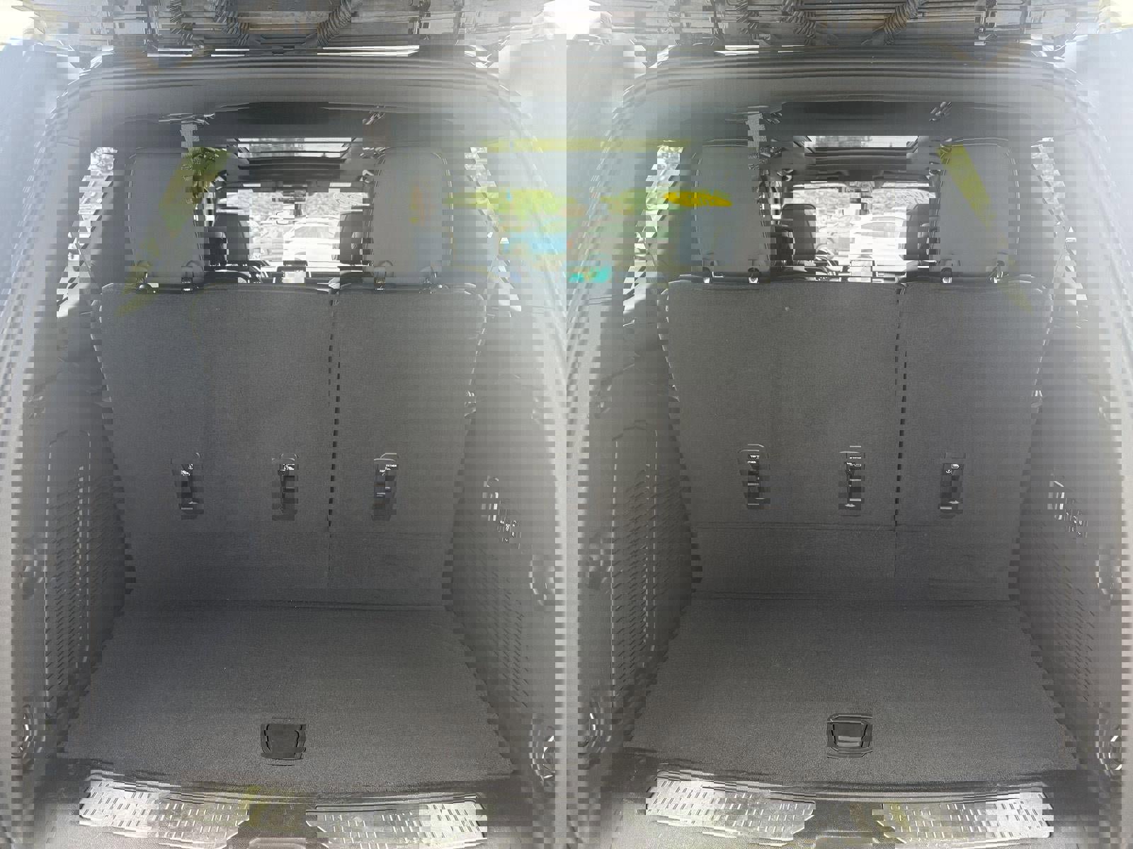 Used 2022 Chevrolet Tahoe RST w/ Luxury Package image 25