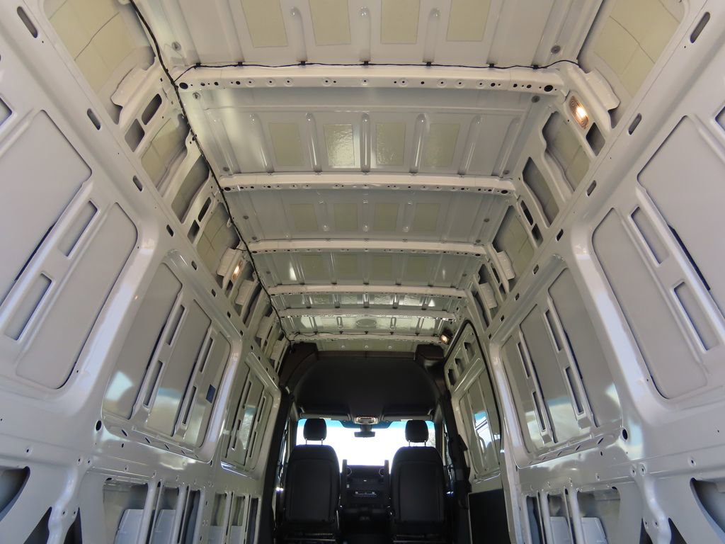 Used 2025 Mercedes-Benz Sprinter 2500 image 31
