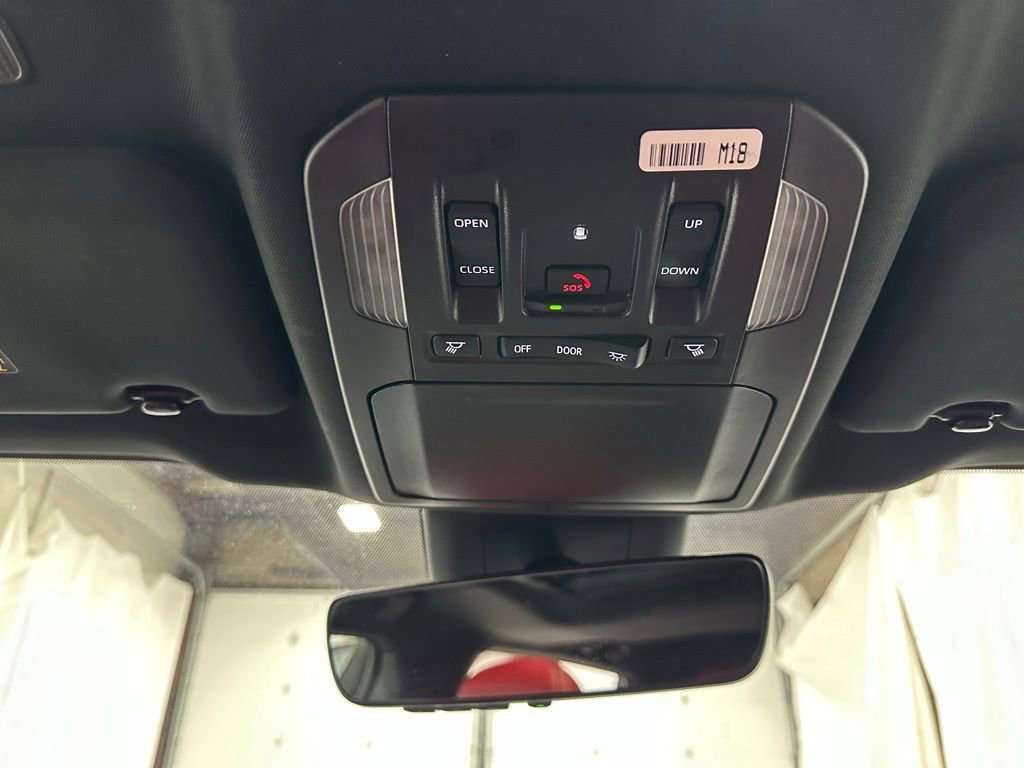 Used 2025 Toyota Highlander XSE image 39