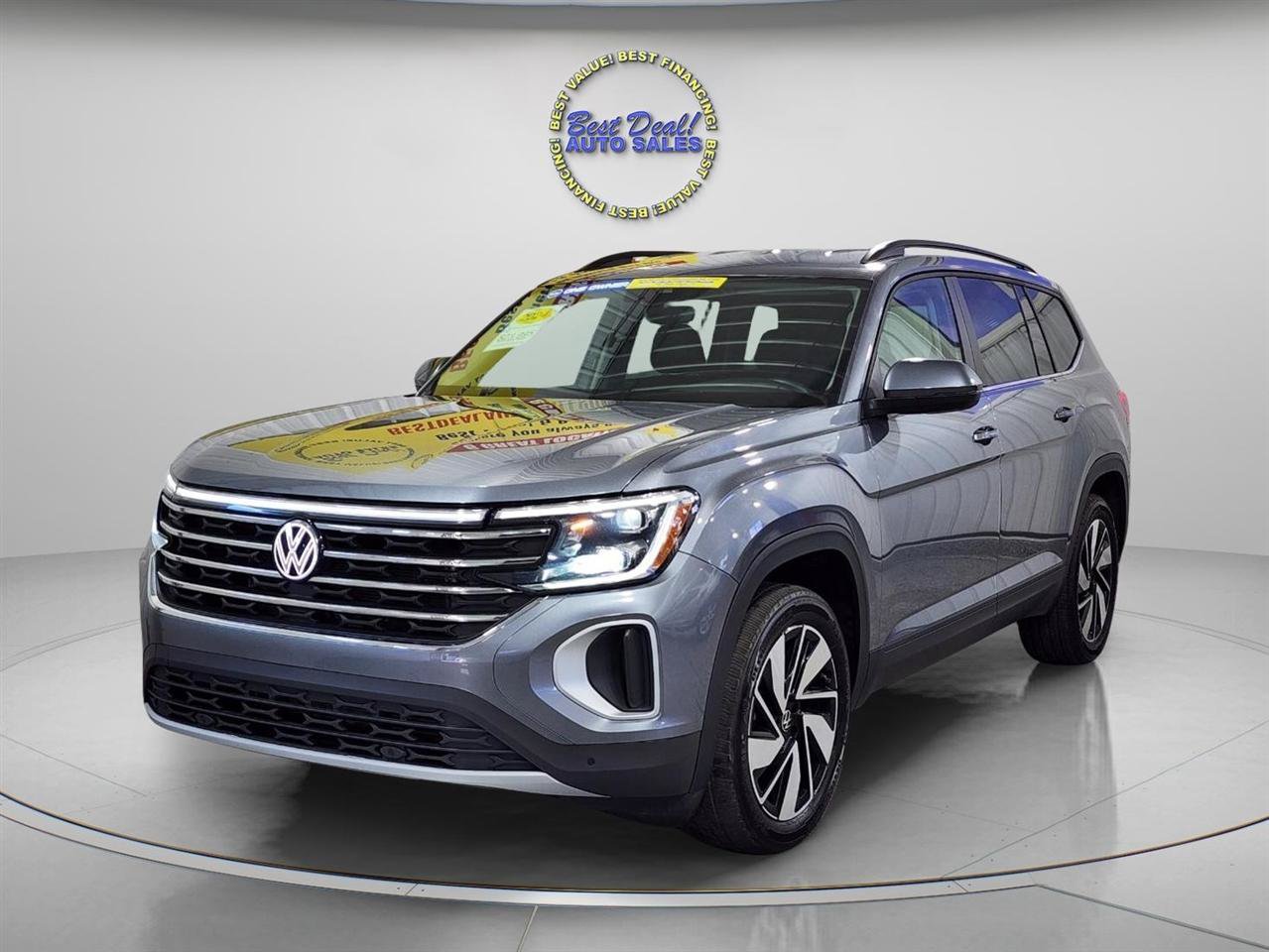 Used 2024 Volkswagen Atlas SE AWD/4WD image 1