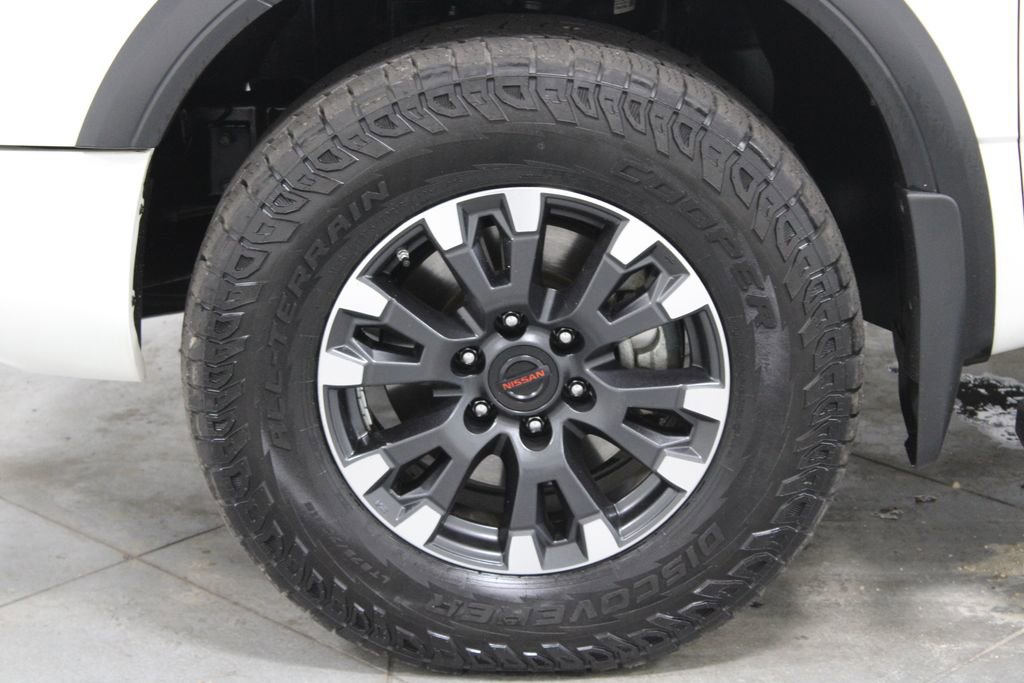 Used 2020 Nissan Titan PRO-4X w/ Pro-4x Convenience Package AWD/4WD image 19