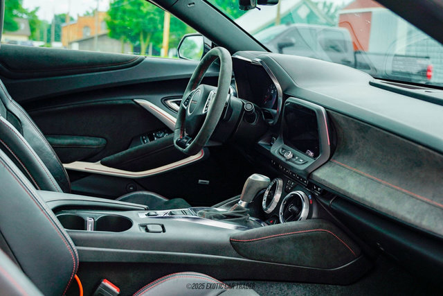 Used 2022 Chevrolet Camaro ZL1 image 37